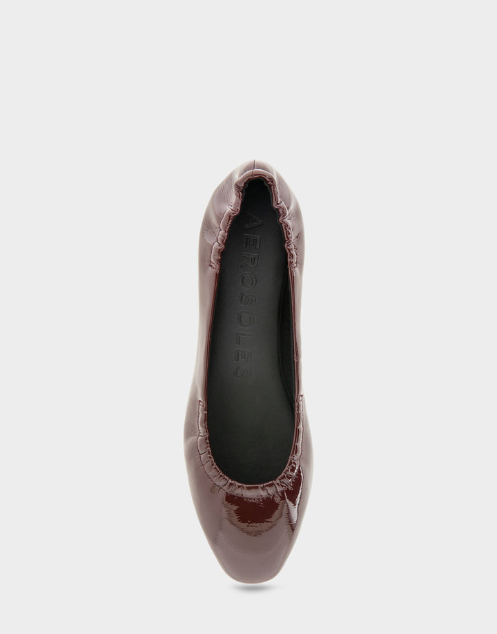 Comfortable Women's Ballet Flat In Burgundy Patent Faux Leather Full Front View