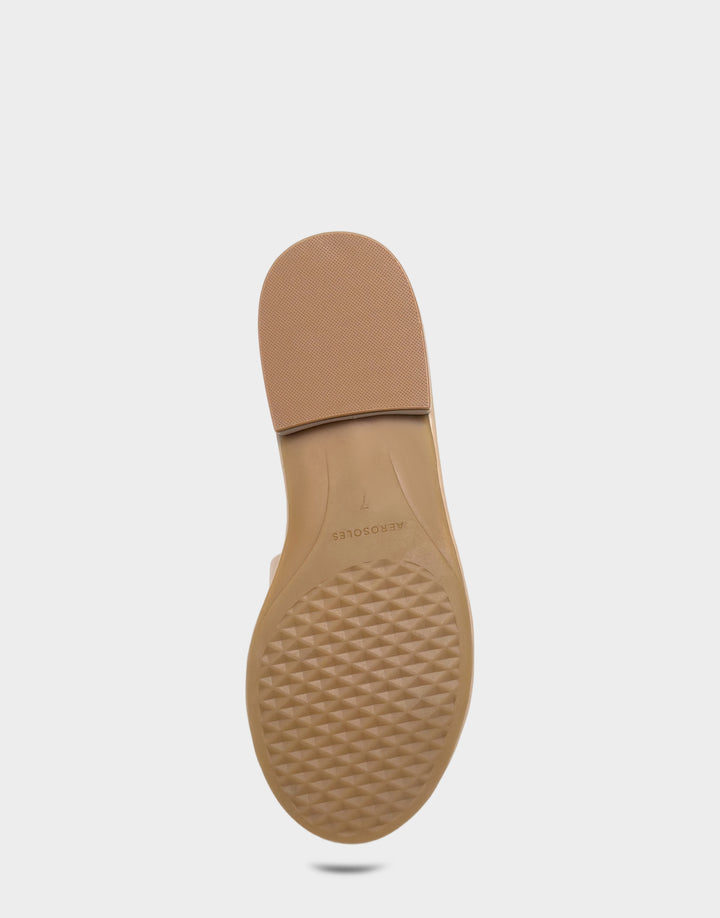 Comfortable Women's Flat Sandal in Natural Faux Soft Leather, sole view 