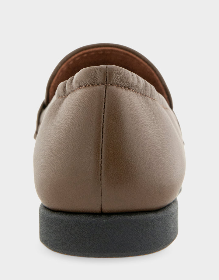 Comfortable Women's Noha Loafer In Brown Leather, back