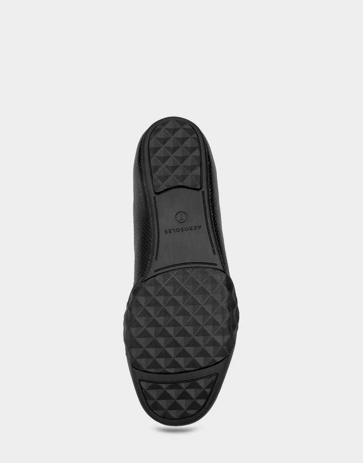 Comfortable Women's Onyx Sneakerina Flat In Black Faux Leather, sole